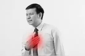 胸痛并非小事，当心会致命！当这4种胸痛发生时，赶紧就医图片