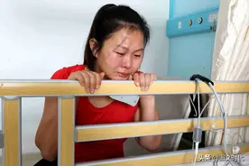 34岁离异女嫁小8岁男生，她为爱情冒死生子，一个月后悲剧了图片