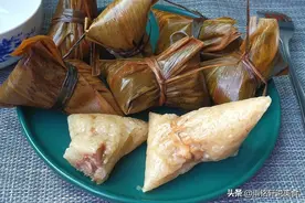 手把手教你包肉粽子，还不会的都看看，学会包给家人吃，咸香软糯图片