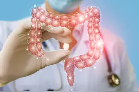 直肠癌多半是“拖”出来的？身体出现4种情况，早做检查为妙图片