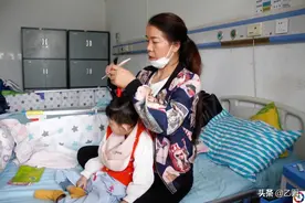 扎朝天辫可以留住生病的孩子？明知道是假的，妈妈却每天这么做图片