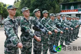 帅气十足！准新兵役前训练 @兵爸兵妈，看到您的儿子了吗？一切都好，勿挂念图片