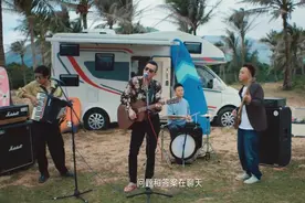 知乎十年：让问题与答案坐下来聊聊天图片