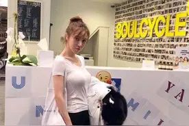 销声匿迹多年后，43岁的萧潇因好身材引起话题，年轻态与自律有关图片