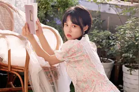 花园中的小美女图片