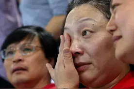 孙杨妈妈、傅园慧爸爸，都是伟大的父母，但他们不一样图片
