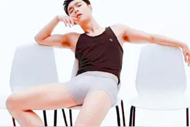 张艺兴“顶胯”广告图曝光，阳刚之气还差点，反而女生看着很尴尬图片