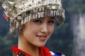 苗族女孩荷包引出的奇缘，她识破歹徒圈套，我却成了负心汉图片