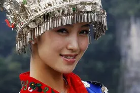 苗族女孩荷包引出的奇缘，她识破歹徒圈套，我却成了负心汉图片