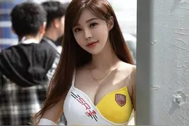 搞笑段子GIF：小兄弟的体力一定不错图片
