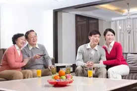 老公不在家，公公频繁让我去他家吃饭，后来我才发现事情并不简单图片