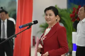浙江嘉兴第一富豪：他是我国隐形的玻璃大王，身价420亿图片