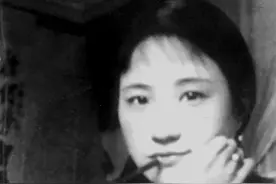 陆小曼是陆家唯一女儿，徐志摩死后穷困潦倒，娘家为何不资助？图片