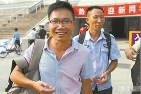 复读8次的“高考疯子”吴善柳，如愿考入清华，毕业后过得怎样？图片
