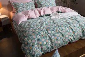 小雏菊四件套，很喜欢上面的小碎花。图片