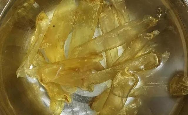 鱼胶和筒骨炖汤的功效 2026年鱼胶和筒骨炖汤的功效与禁忌 鱼胶和筒骨炖汤的功效 2026年鱼胶和筒骨炖汤的功效与禁忌