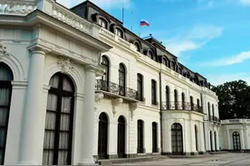以卵击石！捷克在危险边缘疯狂试探，俄罗斯强硬回击，驱逐外交官图片