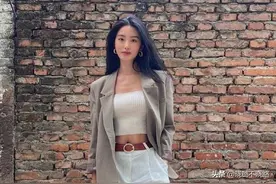 女人过了45岁，少穿露腿装，试试“阔腿裤+小西装”，气质显高级图片