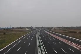 同样是沥青马路，为什么中国的要经常修补，日本的却平整如新图片