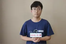“河南学霸”冯华毅：高考650分选择复读，今年分数更高却很难过图片
