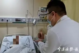 打着手语和患者沟通！宁波这位90后医生被告白“我爱你”图片