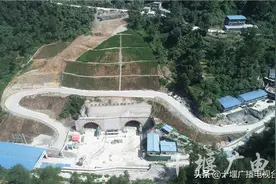 今天，十堰武当路复线工程贯通首个隧道图片