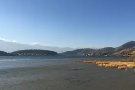 大理四景“风、花、雪、月”——洱海月图片