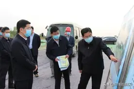 陈平现场调度菏泽高新区万福河景观带项目建设图片