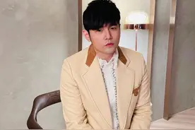 保安无礼对待粉丝 周杰伦视若无睹被指默许行为惹耍大牌之嫌图片