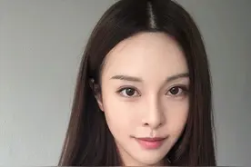 马来西亚宅男女神，钢琴家李元玲，是名副其实的“才貌双全”图片