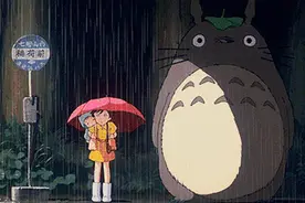 幼儿园亲子活动，小女孩的爸妈缺席没来，故作坚强的样子让人心疼图片