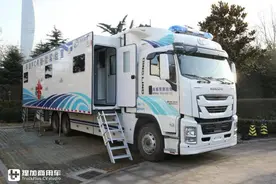 街拍庆铃五十铃“小巨咖”核酸检测车，400万造价到底有何配置？图片