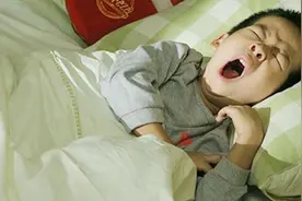 奶奶带娃身高猛增，宝妈带娃反而滞后，孩子午睡方式不同影响长高图片