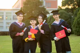 年薪能到50万的人，学历能达到什么水平？真实情况很现实图片