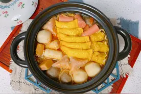 天冷就想吃点热乎的，这样炖一锅，10分钟搞定，荤素搭配有营养图片