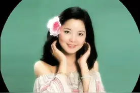 苏轼本人读yi音？“低绮户”中“绮”字读音新解，粤语存古音图片