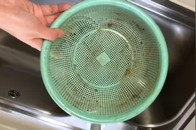 菜篮子脏又有油渍，怎么清理？学会窍门，省时省力图片