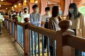 隔位而坐玩海盗船是种怎样的体验？上海迪士尼下周一开园，带你提前现场体验→图片