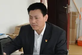 老照片故事｜峥嵘岁月稠，细听南下干部讲述过去的战斗生活图片
