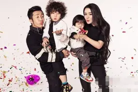 邹市明三胎儿子长大啦！眼睛圆溜溜显呆萌，3个儿子都乖巧可爱图片