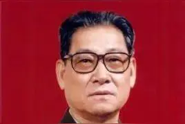 《李九龙担任济南军区司令员时他的儿子还是锅炉工》图片