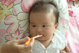 孩子开始吃辅食后，这几个表现是脾胃在“求救”，宝妈别再乱喂了图片