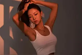 170健身女私教，看这腰这腿这臀，这身材就是所谓的性感标杆吧图片