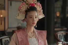 清平乐：张贵妃怀孕，和曹丹姝争宠，头上顶着的大花篮搞笑又廉价图片