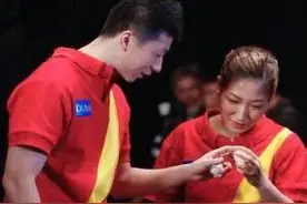你不用长高，我愿意为你低头图片