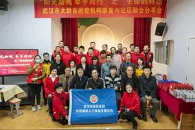 一台钢琴两个故事奏出生命强音图片