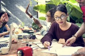 大学生家教违规吗？孩子能参加成人英语培训吗？这两地回应图片