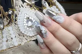 红媛学院：《美甲研修班》想学习美甲的少女们看过来图片