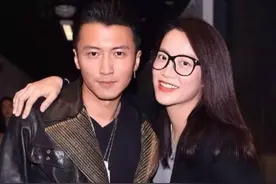 神似王菲，拒嫁富豪，躲在谢霆锋背后25年：这个女人，不简单图片