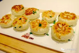 DIY在家制作牛肉生煎包，鲜香好吃满口汁，想想都馋图片